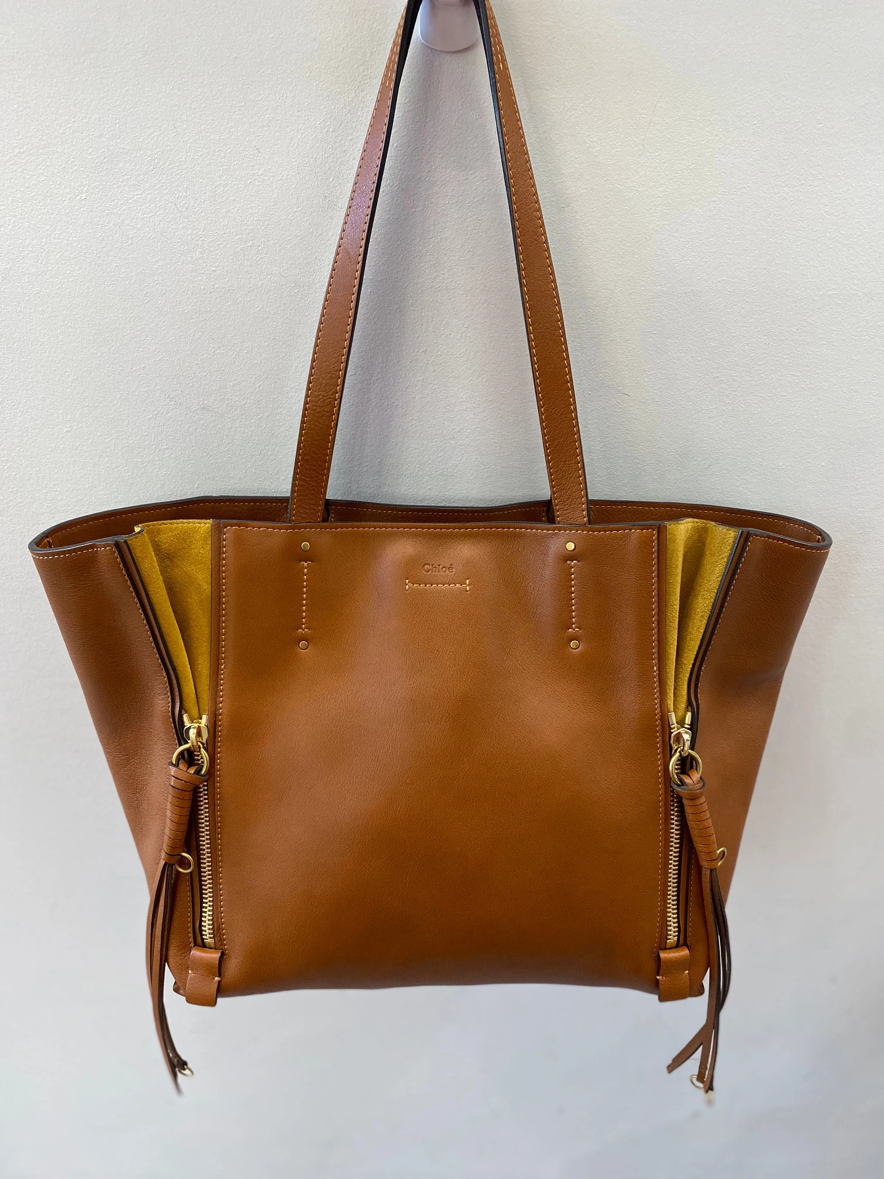 CHLOÉ MILO CALFSKIN LEATHER MEDIUM TOTE BAG CARAMEL