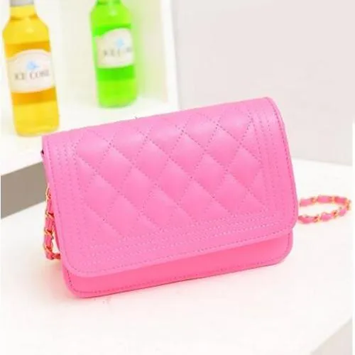 The triangular shape Bags.